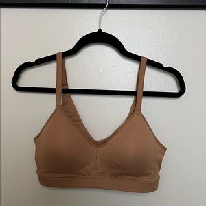 Old Navy Wireless V-Neck Bralette - Tan